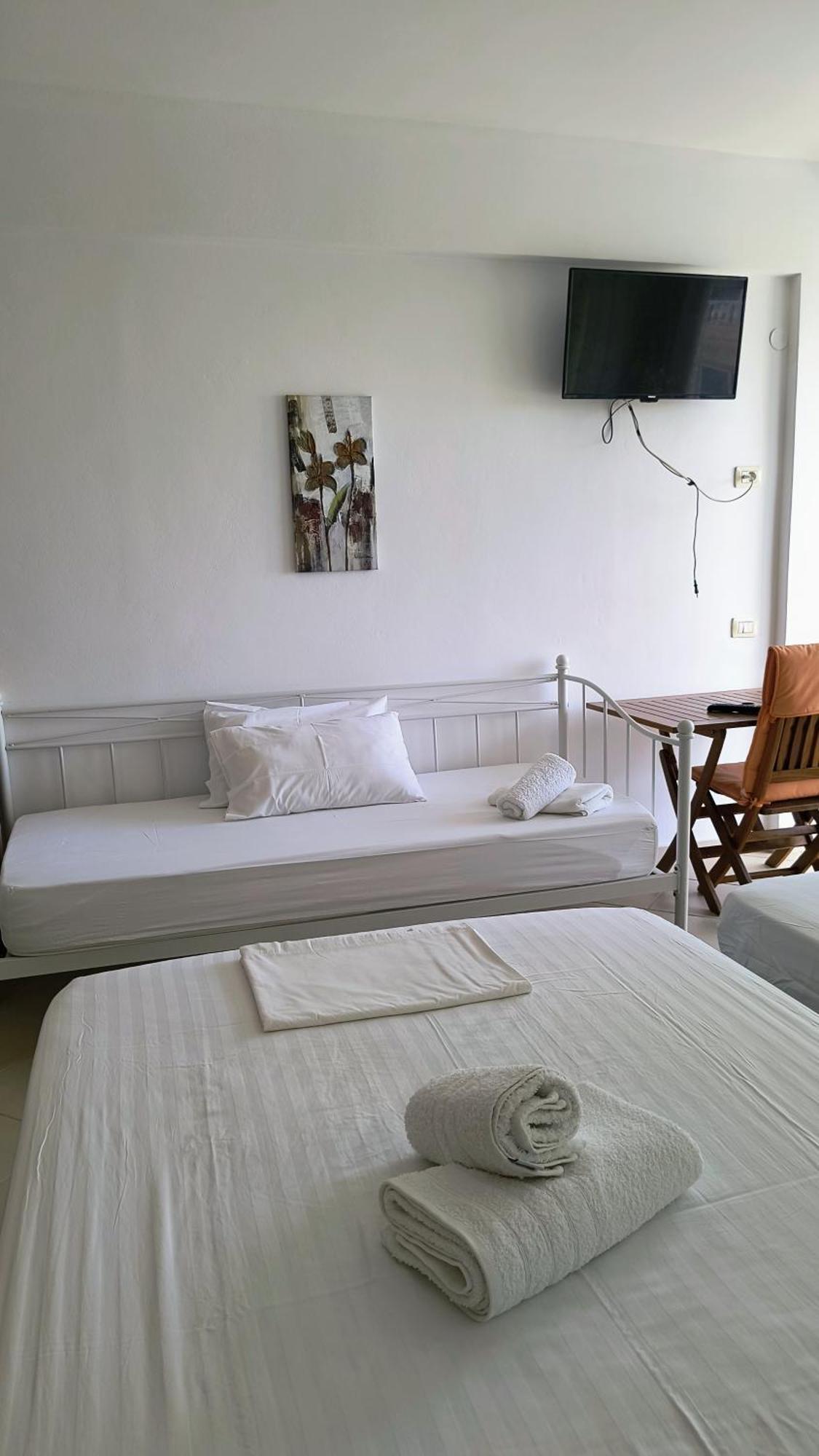 Polyxeni Apartments & Rooms Qeparo Dış mekan fotoğraf