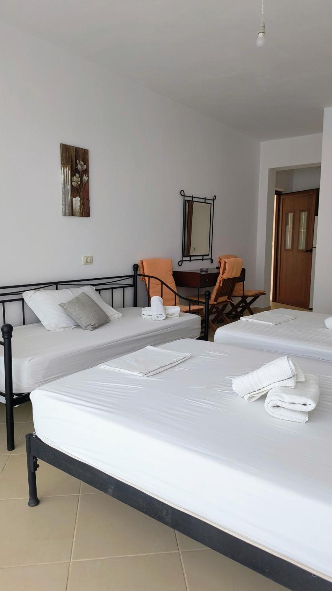 Polyxeni Apartments & Rooms Qeparo Dış mekan fotoğraf