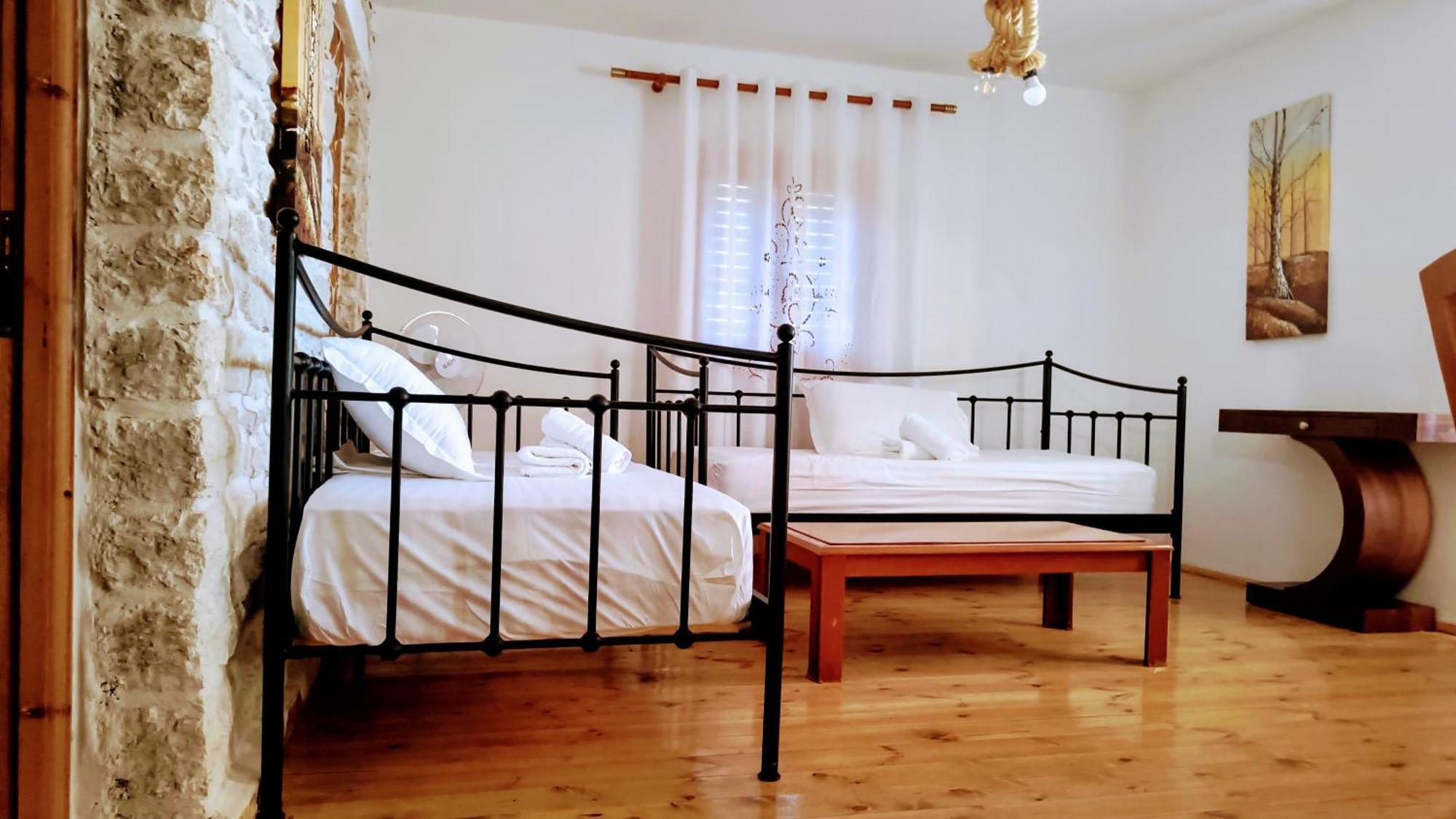 Polyxeni Apartments & Rooms Qeparo Dış mekan fotoğraf