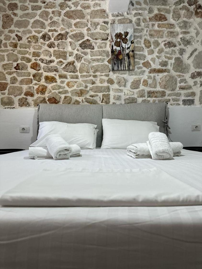 Polyxeni Apartments & Rooms Qeparo Dış mekan fotoğraf
